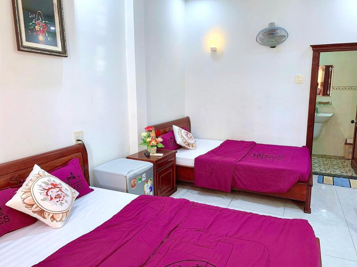 Gia Hoang Hotel Куинён Экстерьер фото