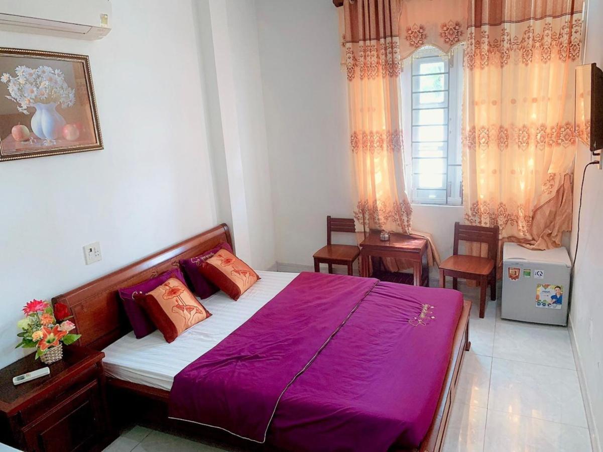Gia Hoang Hotel Куинён Экстерьер фото